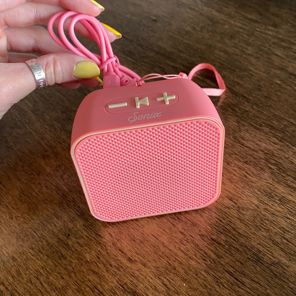 Sonix portable speaker